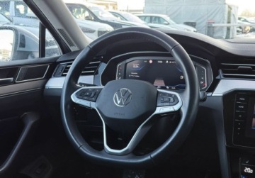 Volkswagen Passat B8 Variant Facelifting 2.0 TDI SCR 200KM 2022 Volkswagen Passat Variant Hak IQ.Light Travel Assist Kamery 360 Salon P, zdjęcie 15