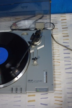 AKAI AP-Q41 ПОВОРОТНЫЙ стол. ТОРГОВАТЬСЯ