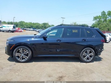 BMW X7 2024 BMW X7 xDrive40i 2024 3.0l 3.0 Benzyna 375KM, zdjęcie 2