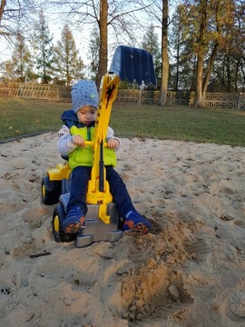 МЕГА БОЛЬШОЙ ЭКСКАВАТОР ЕЖДЗИК + ШЛЕМ + ЛОПАТА