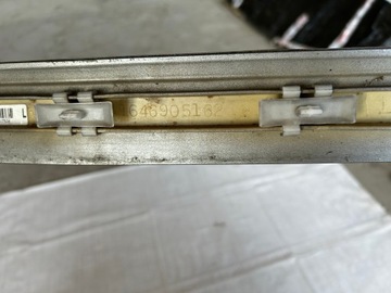 LIŠTA DVEŘE LEVÝ PŘEDNÍ A1646905162 MERCEDES W164