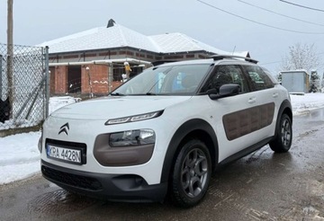 Citroen C4 Cactus Crossover 1.2 PureTech 82KM 2015 Citroen C4 Cactus Citroen C4 Cactus 1.2 PureTech Shine 1.2 Benzyna 82KM, zdjęcie 1
