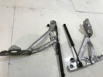 ПЕТЛЯ БАГАЖНИКА ПРАВАЯ AUDI TT 8J 8J7827300B