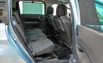 Peugeot 5008 I Minivan 1.6 THP 156KM 2009 Peugeot 5008 Bezwypadkowy Panorama 1.6 Benzyna 156KM, zdjęcie 9