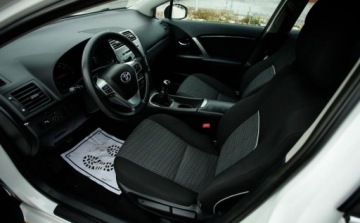 Toyota Avensis III Wagon Facelifting 1.8 Valvematic 147KM 2014 Toyota Avensis 1.8 benzyna 147KM LIFT po serwisie bezwypadkowy 1.8 Benzyna, zdjęcie 18