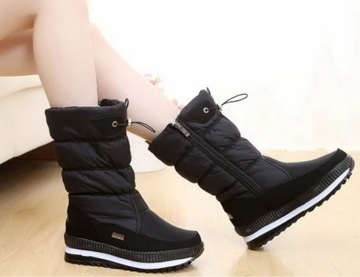 Стильные женские зимние ботинки на платформе с дубленкой.