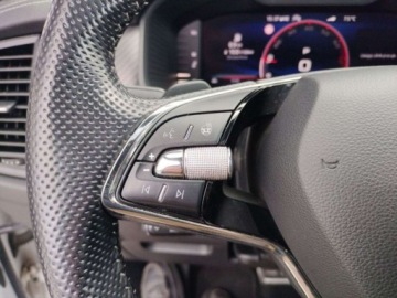 Skoda Kodiaq I SUV Facelifting 1.5 TSI 150KM 2022 Skoda Kodiaq Panorama, LEDMatrix, ACC, Podgrzewane fotelekierownica,VAT23,, zdjęcie 17