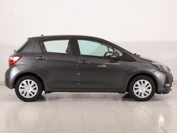 Toyota Yaris III Hatchback 5d Facelifting 2017 1.0 VVT-i 72KM 2020 Toyota Yaris 1.0 VVT-i, Salon Polska, zdjęcie 5