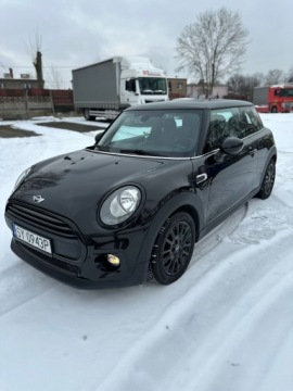 Mini One II 2015 MINI MINI (F55) One 1.5D 95 KM stan BDB silnik B37K