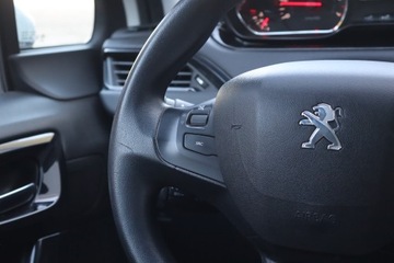 Peugeot 208 I Hatchback 3d 1.2 VTI 82KM 2013 Peugeot 208 1.2 PureTech, Klima, Tempomat, zdjęcie 15