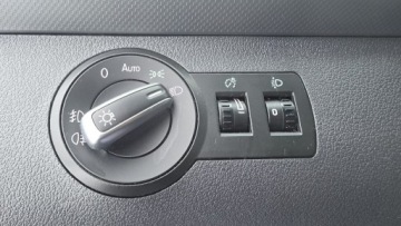 Volkswagen Caddy III Kombi Facelifting 1.6 TDI 102KM 2013 Volkswagen Caddy automat 7 osobowy climatronic, zdjęcie 10