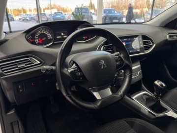 Peugeot 308 II SW Facelifting 1.5 BlueHDI 130KM 2021 Peugeot 308 Active Pack / CarPlay/Android Auto / K, zdjęcie 6