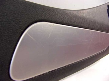 JEEP GRAND CHEROKEE WK2 ЗАДНЯЯ КРЫШКА РЕМНЯ