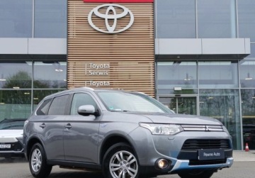 Mitsubishi Outlander III 2015 Mitsubishi Outlander Outlander PHEV Instyle NAVI Vat Marza Bezwypadkow