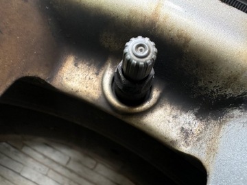 KOLA RÁFKY PNEUMATIKY BMW G30 G31 G11 G12 G32 6868217