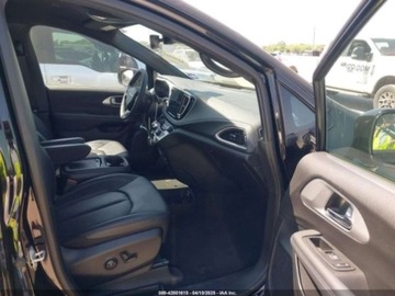 Chrysler Pacifica II 2024 Chrysler Pacifica Touring L, 2024r., 4x4, 3.6L 3.6 Benzyna 287KM, zdjęcie 6