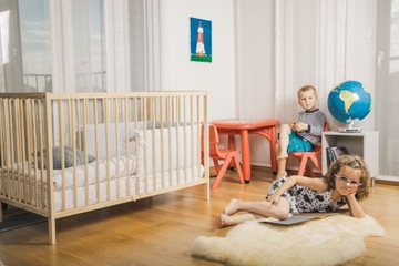 Кровать из необработанного дерева 60х120см - без матраса