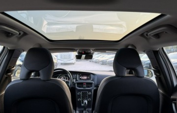 Volvo V40 II Hatchback Facelifting 2.0 D3 150KM 2018 Volvo V40 D3,Navi,LED,Panorama, zdjęcie 17