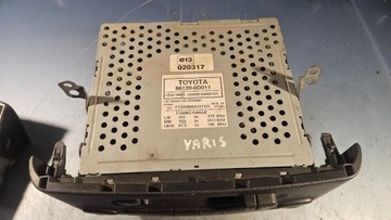 KONZOLA STŘEDNÍ  RÁMEČEK PANEL DISPLEJ AUTORÁDIO TOYOTA W18201