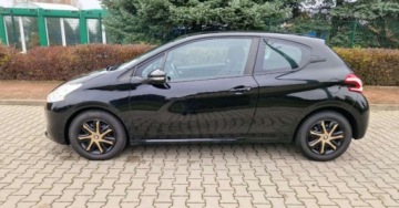 Peugeot 208 I Hatchback 3d 1.6 e-HDI 92KM 2014 Peugeot 208 Peugeot 208 1.6 e-HDi Allure STT 1.6 Diesel 92KM, zdjęcie 8