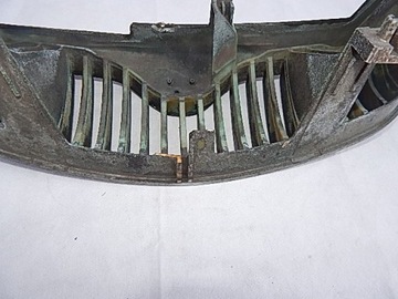 MŘÍŽKA PŘEDNÍ MAZDA MPV II LW 04-06