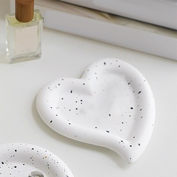 toaletka dekor Black Dot Love