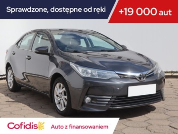 Toyota Corolla XI Sedan Facelifting 1,6 Valvematic 132KM 2018 Toyota Corolla 1.6 Valvematic, Salon Polska