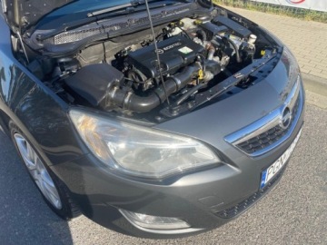 Opel Astra J Sports Tourer 1.7 CDTI ECOTEC 110KM 2012 Opel Astra KLIMATYZACJA PARKTRONIC EL.SZYBY EL.LUSTERKA NOWY ROZRZAD GWARA, zdjęcie 13