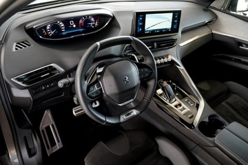 Peugeot 5008 II Crossover Facelifting 1.6 PureTech 180KM 2023 Peugeot 5008 GT kamera Skora adc NawI, zdjęcie 15