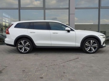 Volvo 2024 Volvo V60 Cross Country Plus B5 B AWD automat 250KM - FV23, GWARANCJA 2.0, zdjęcie 5