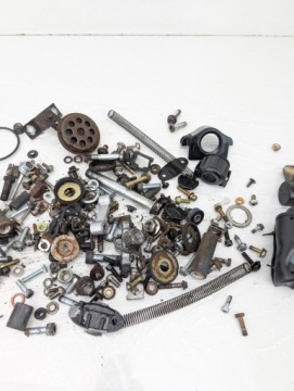 HYOSUNG GT125 GTR 17R ВИНТЫ ВИНТЫ МИКС КРОНШТЕЙН