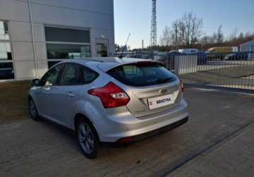 Ford Focus III Kombi 1.0 EcoBoost 125KM 2013 Ford Focus Ford Focus 1.0 Ecoboost, Salon Pl, 2kpl. opon. Benzyna 125KM, zdjęcie 3