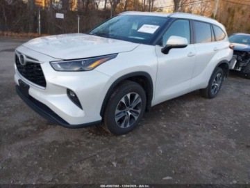 Toyota Highlander III 2024 Toyota Highlander xle, 2024r., 4x4, 2.4L 2.4 Benzyna 265KM, zdjęcie 1