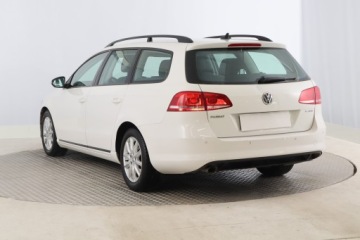 Volkswagen Passat B7 Variant 1.6 TDI CR DPF BlueMotion 105KM 2012 VW Passat 1.6 TDI, VAT 23%, Klima, Parktronic,ALU, zdjęcie 3