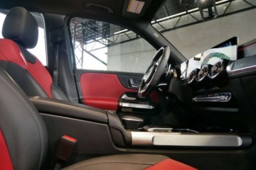 Mercedes GLB SUV AMG 35 2.0 306KM 2022 Mercedes-Benz GLB AMG 2.0 306KM 4MATIC HeadUp Cam360 Panorama Ambiente Bur, zdjęcie 27