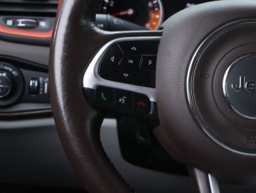 Jeep Renegade SUV 1.4 MultiAir 170KM 2015 Jeep Renegade 1.4 MultiAir, Salon Polska, zdjęcie 23