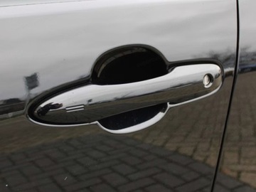 Toyota Prius V (XW60) 2.0  Hybrid Dynamic Force Plug-in 223KM 2025 Od ręki - Prestige 2.0 Hybrid Plug-in 223KM | Podgrzewane fotele!, zdjęcie 4