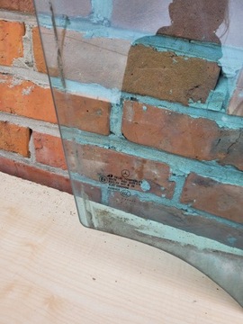 MERCEDES ML W164 05-11 SKLO (OKNO) DVEŘE PRAVÝ PŘEDNÍ