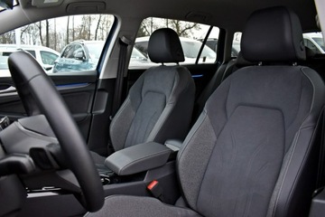 Volkswagen Golf VIII Variant 1.5 eTSI 150KM 2024 Volkswagen Golf Bezwypadkowy / Salon Polska /, zdjęcie 9