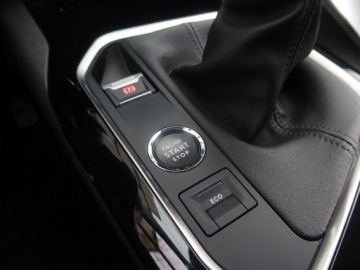 Peugeot 5008 II Crossover Facelifting 1.2 PureTech 130KM 2021 Peugeot 5008 PureTech 130, 7 miejsc, Klima, zdjęcie 23