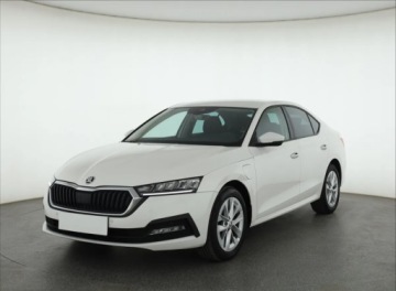 Skoda Octavia IV 2022 Skoda Octavia 1.4 TSI iV, Salon Polska, zdjęcie 1