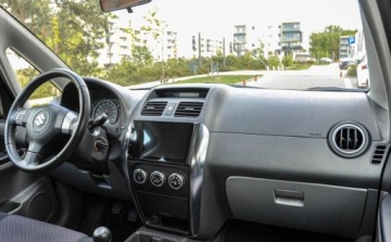 Suzuki SX4 I Hatchback 1.6 i 16V VVT 107KM 2007 Suzuki SX4 1,6 Bezwypadkowy 156 tys. km 1.6 Benzyna 107KM, zdjęcie 9