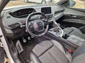 Peugeot 5008 II Crossover 2.0 BlueHDI 150KM 2017 Peugeot 5008 2.0HDI 150KM GT-Line 7os Full LED Navi Masaze 169tys.km SERWI, zdjęcie 5