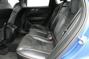 Volvo XC60 II Crossover D4 190KM 2017 Volvo XC 60 R-DESIGN 2.0 D4 190KM AWD Salon PL GWARANCJA SelectCar+ FV 23%, zdjęcie 15
