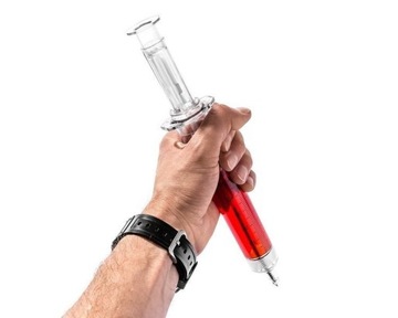 DŁUGOPIS STRZYKAWKA IMITACJA STRZYKAWKI Z KRWIĄ