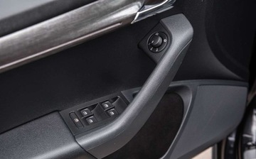 Skoda Octavia III Kombi Facelifting 2.0 TDI 184KM 2019 Skoda Octavia SCOUT 2.0Tdi 184Ps 4x4 Automat Ledy Navi Bixenon Alkantara E, zdjęcie 20