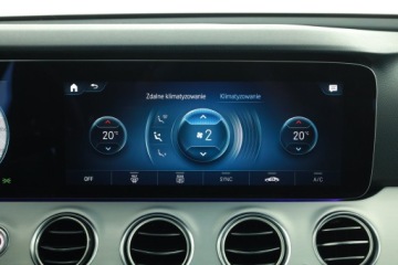 Mercedes Klasa E W213 Kombi Plug-in Facelifting 2.0 E300de 306KM 2021 Mercedes E E 300 de 4MATIC, 301 KM, 4X4, Automat, zdjęcie 16