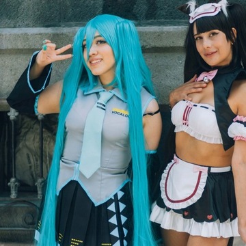 Peruka HATSUNE MIKU DŁUGA PROSTA NA KARNAWAŁ KOSTIUMOWY COSPLAY