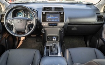 Toyota Land Cruiser VI MPV Faceliting 2.8 D-4D 177KM 2017 Toyota Land Cruiser Toyota Land Cruiser VI 2.8 D4D 4X4 177KM SALON POLSKA, zdjęcie 13