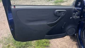 DVEŘE LEVÉ LEVÝ PŘEDNÍ OPEL CORSA C 3D Z21B